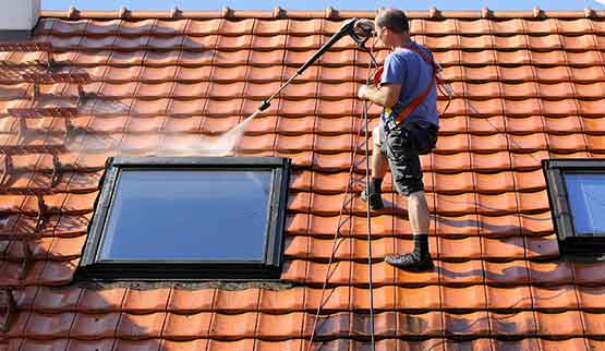 Roof Power Cleaning